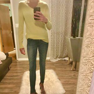 Pale yellow V neck cashmere sweater